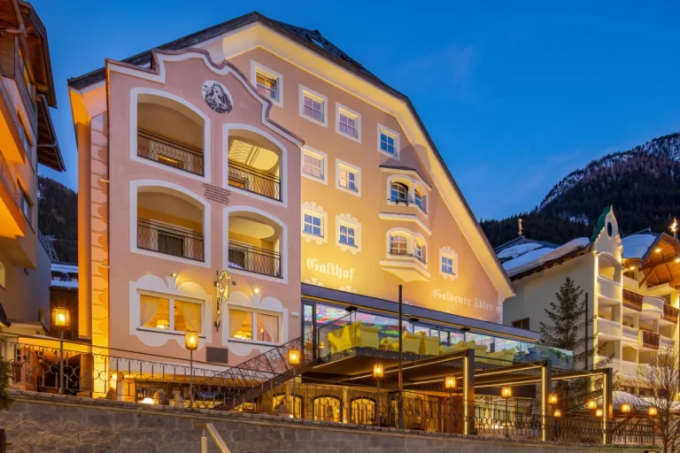 Goldener adler ischgl hotel night
