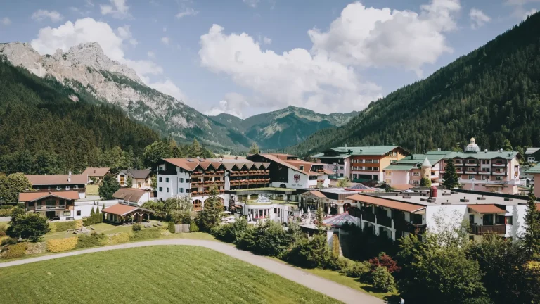 Hotel tyrol haldensee Outside