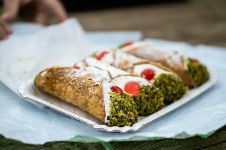 Cannoli cassate glutenfree food tour naples 
